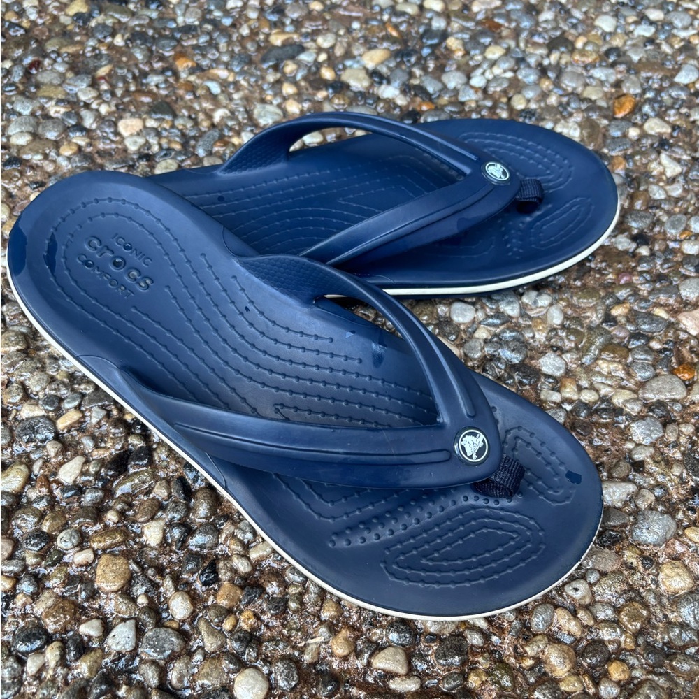 Kids classic  CROCS Flip Flops - youth size J3